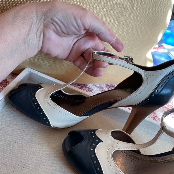 Brooks Brothers Shoes - Brooks Brothers Open Toe Oxford Style Pumps, NWOT/ HOST PICK 8/30 ❤️❤️🎉🎉👠👠